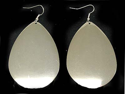 Large tear shape metal earring 