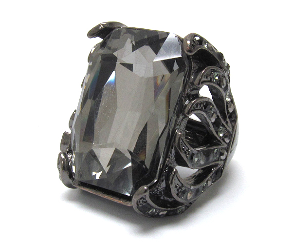 Facet glass stone and crystal side deco metal stretch ring