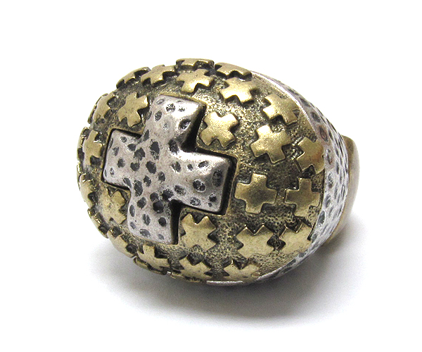 Metal hammered and textured puffy oval with cross strech ring 