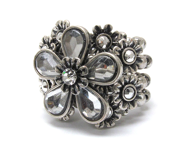 Metal glass flower with crystal small flowers on side with four line beads stretch ring 