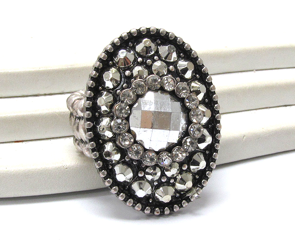 Crystal and metallic stone combo oval stretch ring