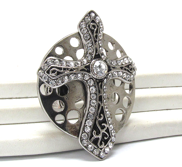 Multi crystal and metal filigree cross with round metal stretch ring