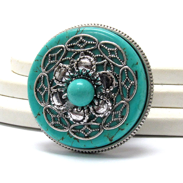 Round turquoise stone and metal casting stretch ring