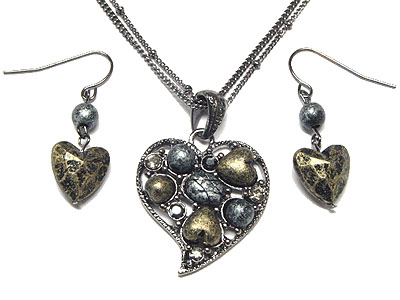 Heart shape patina and crystal pendant necklace3 and earring set