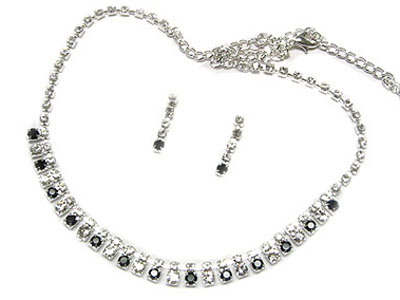 Black and white cruystal necklace and earring set