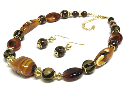 Anmail print beads necklace and earring set