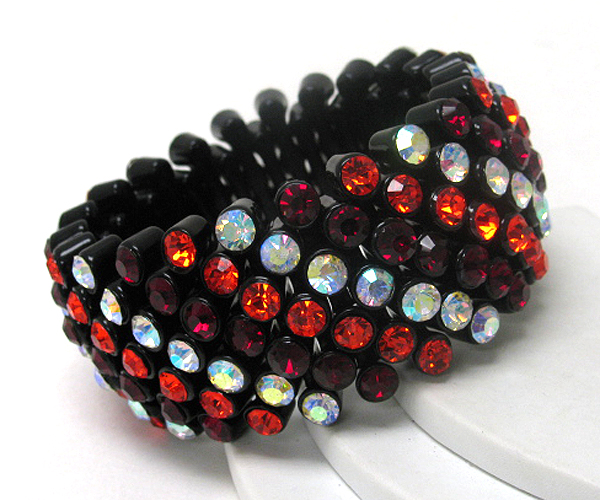 Multi crystal stud stretch bracelet