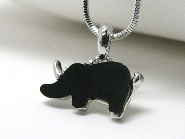 Made in korea whitegold plating mother of pearl elephant pendant necklace