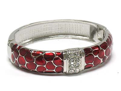 Crystal center deco hammered enamel cover hinge bangle 