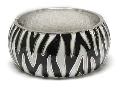 Aniaml pattern enamel cover hinge bangle