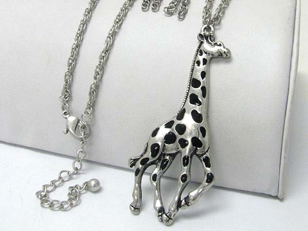 Burnish metal giraffe pendant long necklace earring set