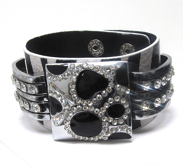 Leatherette animal print and crystal metal plate button bracelet