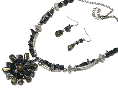 Natural stone and vintage patina beads necklace and earring set