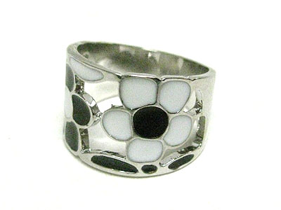 Metal epoxy flower deco metal ring