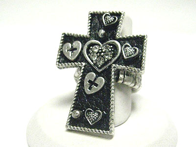 Patina antique cross stretch ring