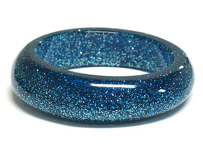 Glittering and uneven acrylic bangle bracelet