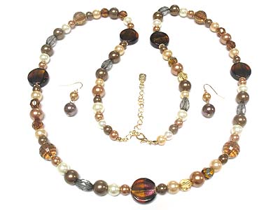 Multi pearl beads and facet cut acryl beads necklace and earring set 