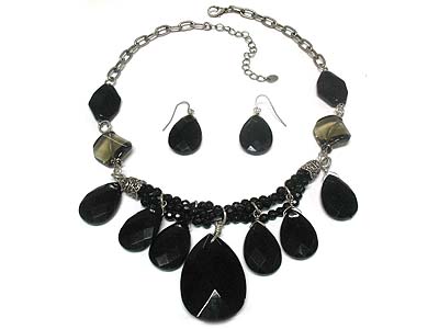 Multi tear shape charms deco necklace and earring set