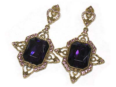 Boutique style crystal and metal filigree earring 