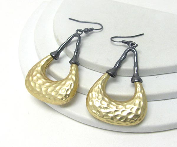 Hammered and liquid metal designer style earring