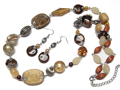 Natural stone and beads long necklace and earring set