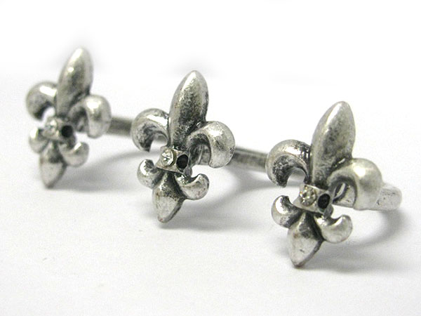 Burnish metal crystal stud fleur de lis dual finger ring