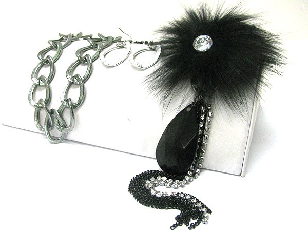 Fur and rhinestone line deco long neckalce earring set