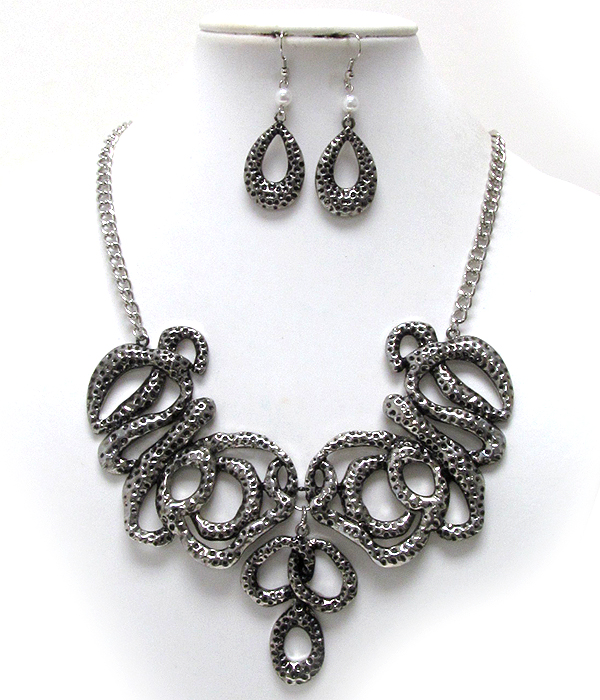 Metal textured snake pattern bib chain necklace earring set