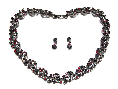 Boutique style genuine austrian crystal necklace and earring set