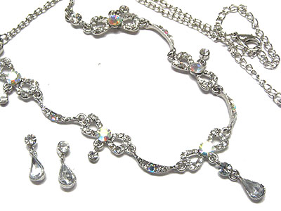 Boutique style genuine austrian crystal necklace and earring set