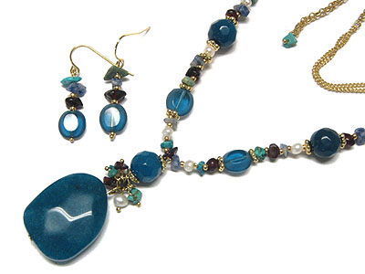 Semi precious stone necklace and earring set