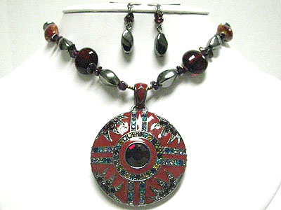 Multi color crystal deco round eameled metal pendant and beads necklace set