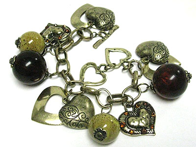 Multi ceramic ball and hert charm dangle toggle bracelet