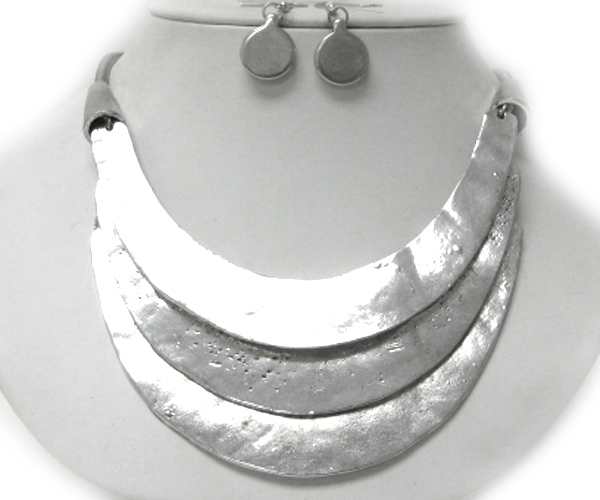 Architectural triple layer metal arc drop half choker earring set