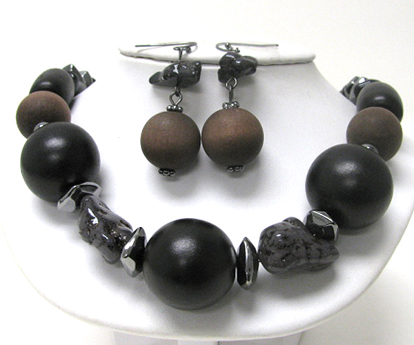 Woods ball and natural stone mixed link necklace earring set