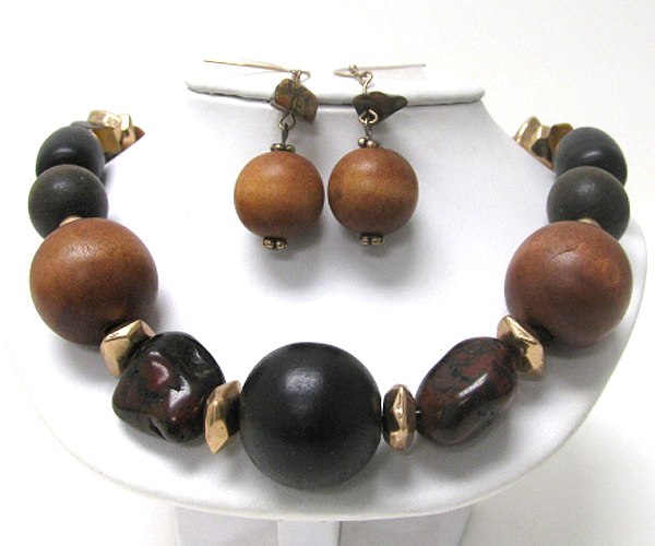 Woods ball and natural stone mixed link necklace earring set