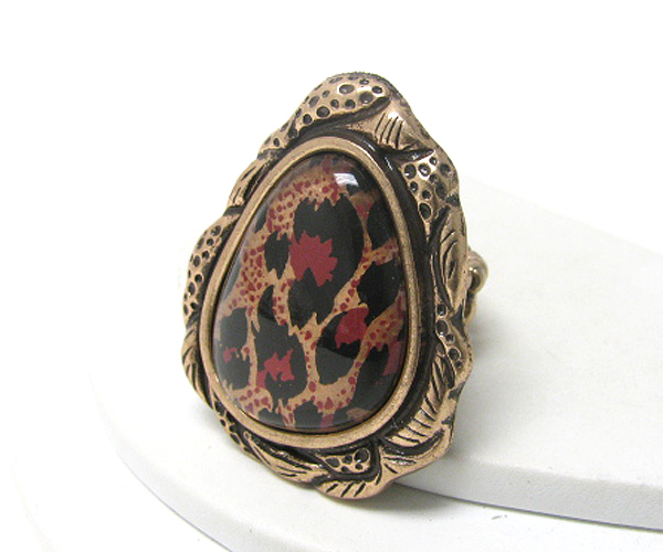 Animal pattern glass stone stretch ring