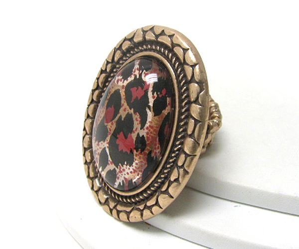 Animal pattern stone oval stretch ring