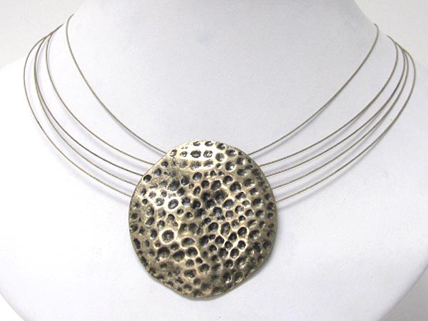 Pimple round metal pendant multi row choker