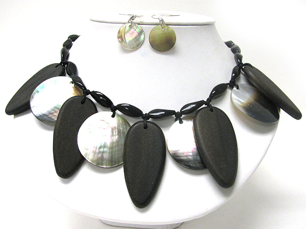 Shell and wood disk dangle necklace earring set