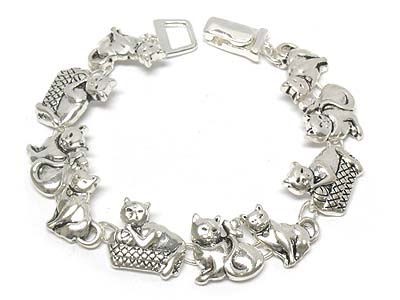 Multi kitty pattern magnetic bracelet