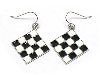 Mosaic pattern square earring 