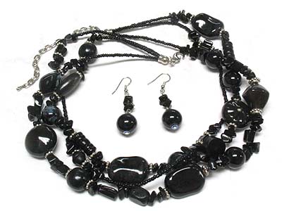 Multi mix beds and ceramic 3 row necklace and earring set 