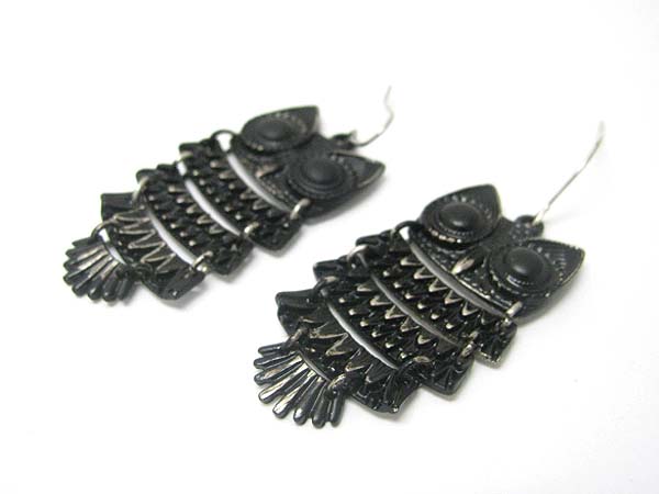 Patina metal link owl earring