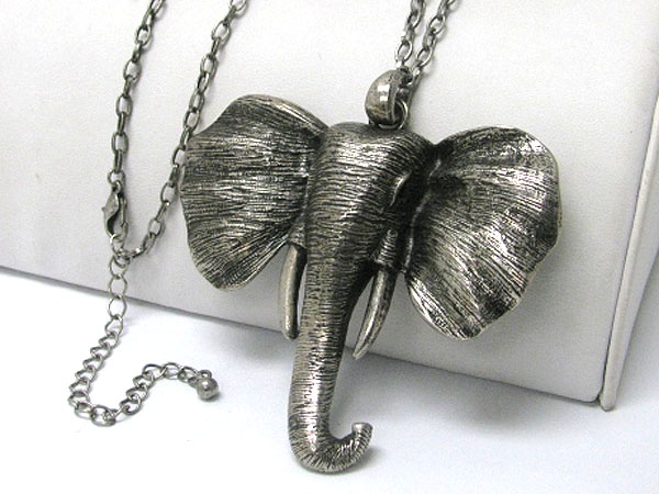 Burnish metal elephant sculpture pendant long chain necklace