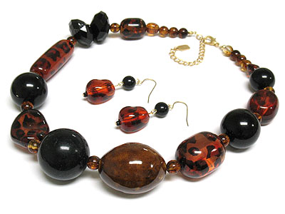 Animal printed natural stone bead necklace set