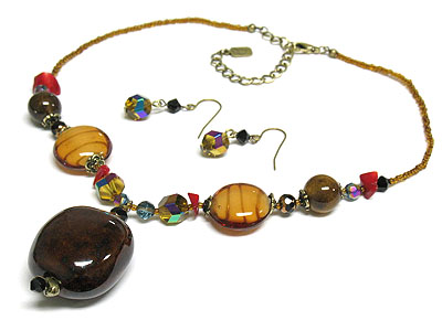 Natural stone pendant and animail print glass bead and seed bead necklace set