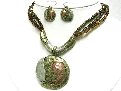 Modern metal art round pendant multi sead beads chin necklace earring set 