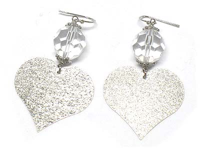 Metal heart disk dangle and acryl ball earring 