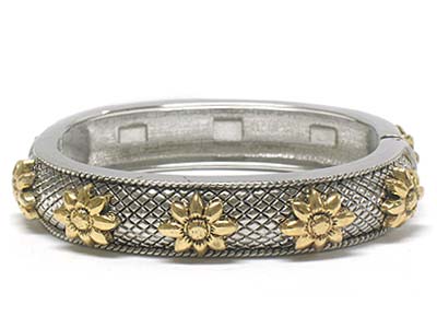 Multi casting metal flower pattern deco hinge bangle 